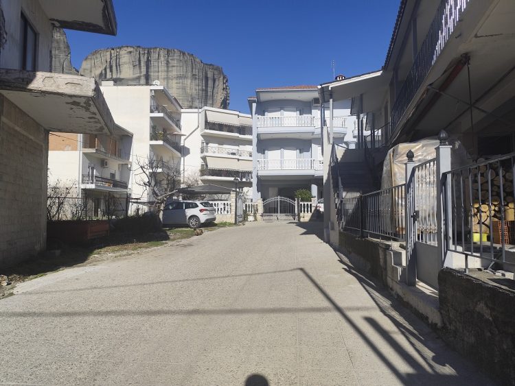 Σε εξέλιξη έργο ανάπλασης στο κέντρο της Καλαμπάκας – Νέος πεζόδρομος με στόχο μια βιώσιμη και φιλική προς τον πεζό πόλη
