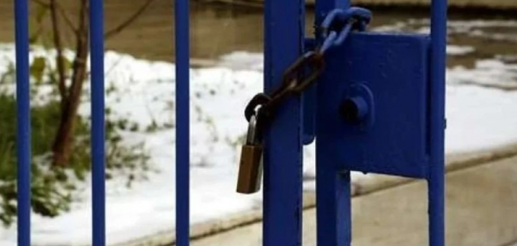 Κλειστά τα σχολεία στον Δήμο Τρικκαίων λόγω χιονόπτωσης