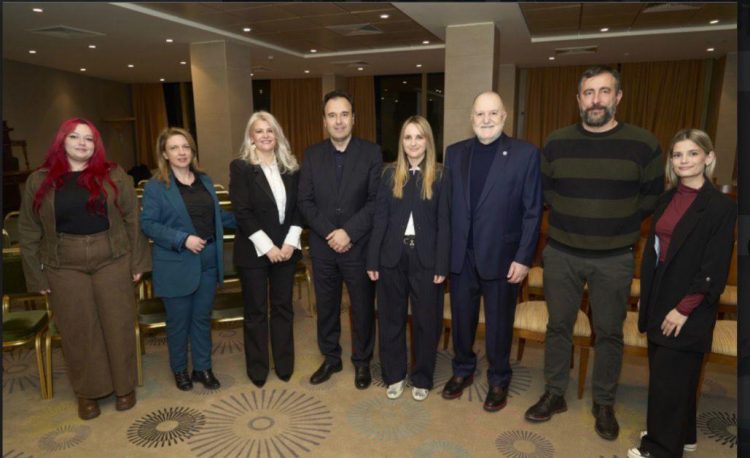 Βιβλιοθήκη Καλαμπάκας: Ο Υπουργός Δημήτρης Παπαστεργίου ανοίγει τον διάλογο για την Τεχνητή Νοημοσύνη – Έτος 2026