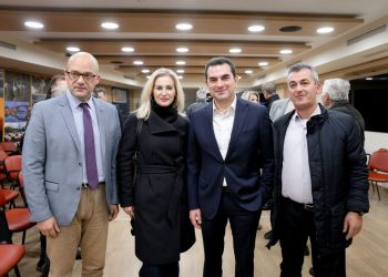Στην Άρτα ο Σκρέκας – Συνεχίζει τις περιοδείες σε όλη την Ελλάδα