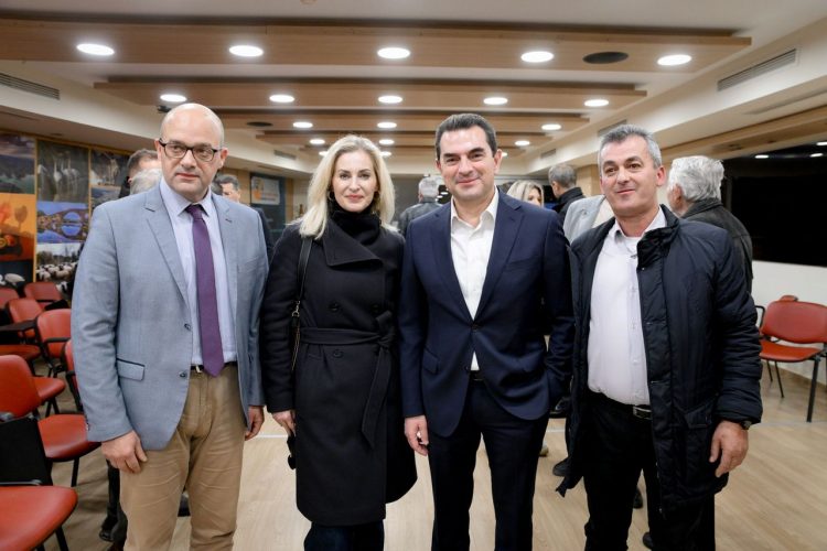 Στην Άρτα ο Σκρέκας – Συνεχίζει τις περιοδείες σε όλη την Ελλάδα