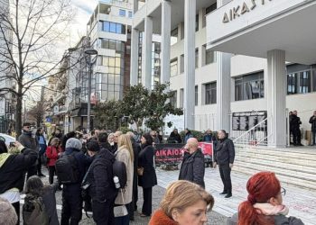 Τέμπη: Ένταση στη δίκη για τα χαμένα βίντεο – Καρυστιανού κατά Κωνσταντοπούλου