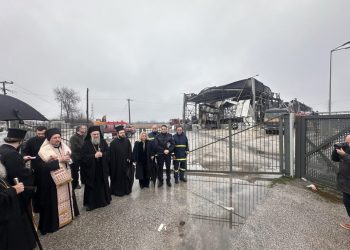 Τρίκκης Χρυσόστομος: Με βαθύ σεβασμό και σιωπή στον τόπο της τραγωδίας – Τρισάγιο στην Βιολάντα από τρεις Αρχιερείς (ΕΙΚΟΝΕΣ)