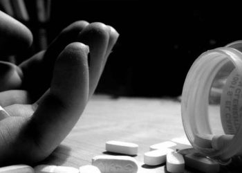 25χρονος αποπειράθηκε να βάλει τέλος στη ζωή του – 22χρονη έπεσε από πολυκατοικία