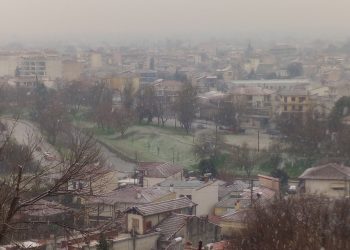 ΤΩΡΑ: Νέα πυκνή χιονόπτωση στην πόλη των Τρικάλων!