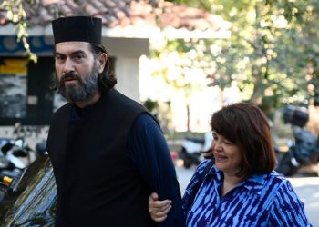 Κιβωτός του Κόσμου: Ένοχος ο πατήρ Αντώνιος κι άλλοι τέσσερις για σωματική βλάβη σε ανήλικους στη δομή του Βόλου