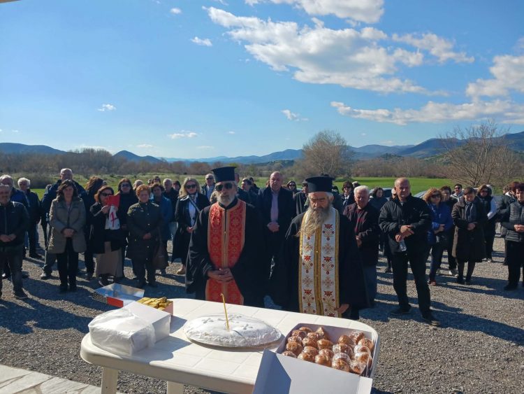 Επιμνημόσυνη δέηση στη μνήμη των θυμάτων στα Τέμπη (ΦΩΤΟ)