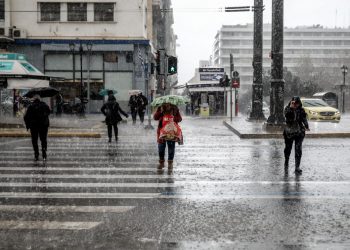 Καιρός: «Εμμονικές βροχές σε 5 περιοχές» – Η πρόβλεψη Τσατραφύλλια