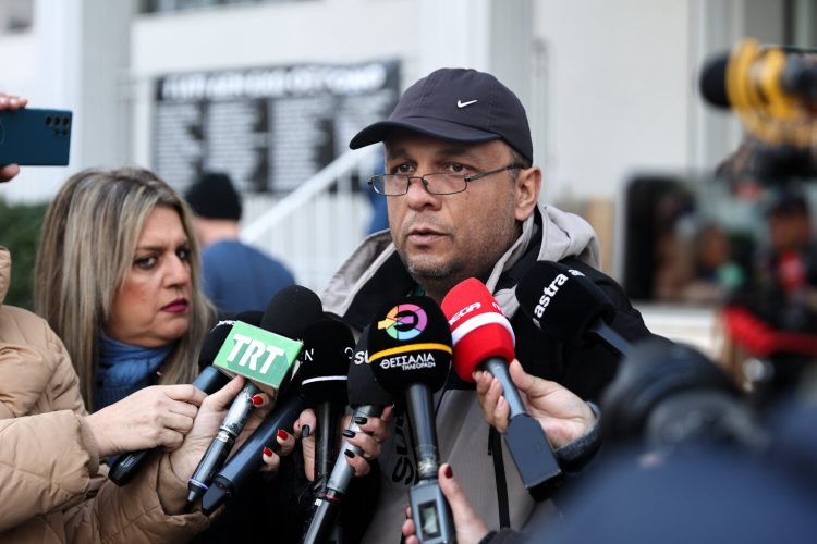Πάνος Ρούτσι: Αναβλήθηκε η εκταφή του γιου μου – Ελπίζω στη μεγάλη δίκη για τα Τέμπη να έχουμε δικαστές με ανθρωπιά (βίντεο)