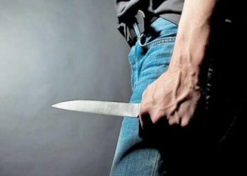 Νυχτερινό θρίλερ: Άνδρας κυνηγούσε παιδιά κουβαλώντας μαχαίρι – Ανθρωποκυνηγητό εξαπέλυσε η αστυνομία