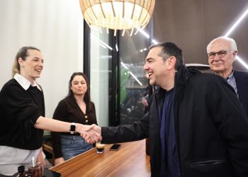 Στη Λάρισα ο Αλέξης Τσίπρας, συναντήθηκε με νέους (φωτ.)