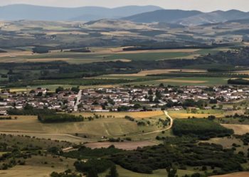 Πεδίο “μάχης” σελίδα χωριού της Θεσσαλίας – Ο κακός χαμός με τις κόντρες και τα ρατσιστικά σχόλια