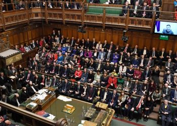 Βρετανία: Μια Ελληνίδα διεκδικεί με αξιώσεις θέση στο Βρετανικό Κοινοβούλιο
