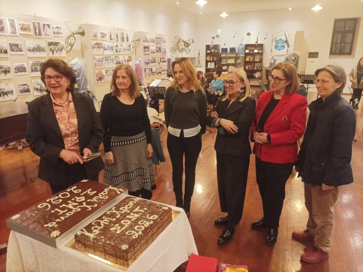 Τρίκαλα: Η πιο… μελωδική κοπή πίτας ήταν αυτή του Συλλόγου Φίλων της Μουσικής (ΕΙΚΟΝΕΣ)