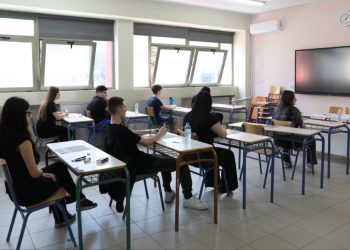 Εθνικό απολυτήριο: Μείωση εξεταζόμενων μαθημάτων και ύλης στη Γ΄ Λυκείου – Η πρόταση του υπ. Παιδείας