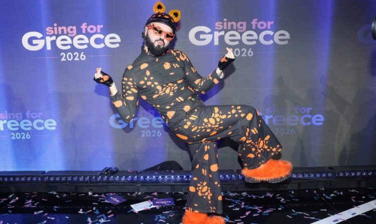 Akylas: «Πριν από δυο μήνες τραγουδούσα στην Καπνικαρέα για τα προς το ζην – Σήμερα είμαι εκπρόσωπος της Ελλάδας»