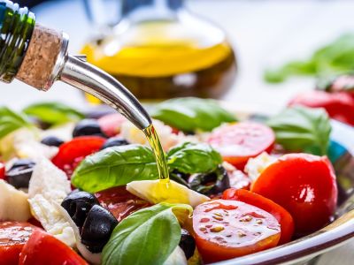 Η μεσογειακή διατροφή συνδέεται με έως και 25% χαμηλότερο κίνδυνο εγκεφαλικού – Νέα έρευνα