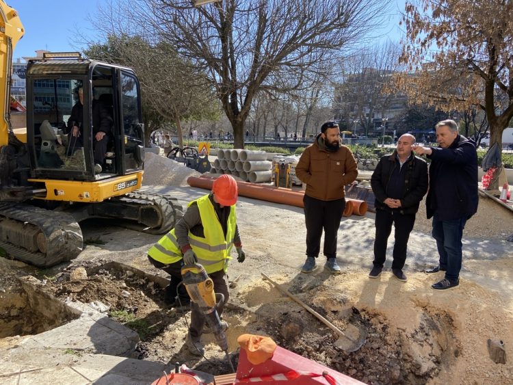 ΔΕΥΑΤ: Νέα ενίσχυση αντιπλημμυρικής προστασίας με παρέμβαση για τα όμβρια ύδατα στην οδό Αμαλίας