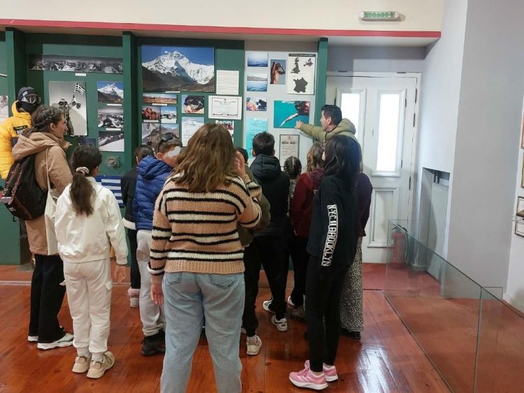 Αθλητικές γνώσεις για το 16ο Δημοτικό Σχολείο Τρικάλων στο Δημοτικό Αθλητικό Μουσείο της πόλης