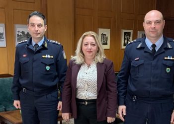 Εθιμοτυπική συνάντηση της Αντιπεριφερειάρχη Π.Ε. Τρικάλων Χρύσας Ντιντή με τη νέα ηγεσία της  Διεύθυνσης Αστυνομίας Τρικάλων