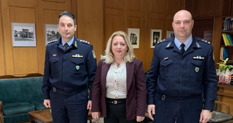 Εθιμοτυπική συνάντηση της Αντιπεριφερειάρχη Π.Ε. Τρικάλων Χρύσας Ντιντή με τη νέα ηγεσία της Διεύθυνσης Αστυνομίας Τρικάλων