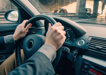 Φαρσαλινός πήγαινε αντίθετα στην ΠΑΘΕ για 25 χιλιόμετρα και σταμάτησε όταν τράκαρε με νταλίκα