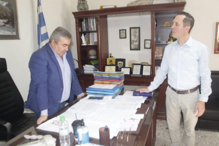 Ορκωμοσία νέου υπαλλήλου στον Δήμο Πύλης στον τομέα του Τουρισμού