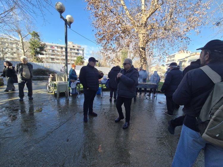 Ράδιο Ζυγός: Μια ιδέα που έγινε γιορτή – Τσικνοπέμπτη στο κέντρο των Τρικάλων