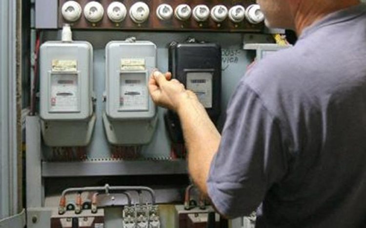 Είχε βρει …δικό του τρόπο για να παίρνει ρεύμα το σπίτι του – Μέχρι που τον ανακάλυψαν!
