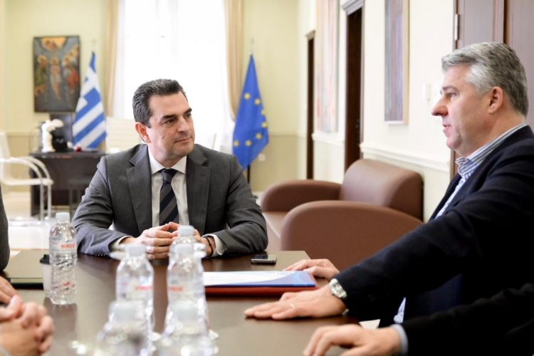 Περιοδεία Σκρέκα στην Αλεξανδρούπολη, με φόντο το Προσυνέδριο της Νέας Δημοκρατίας