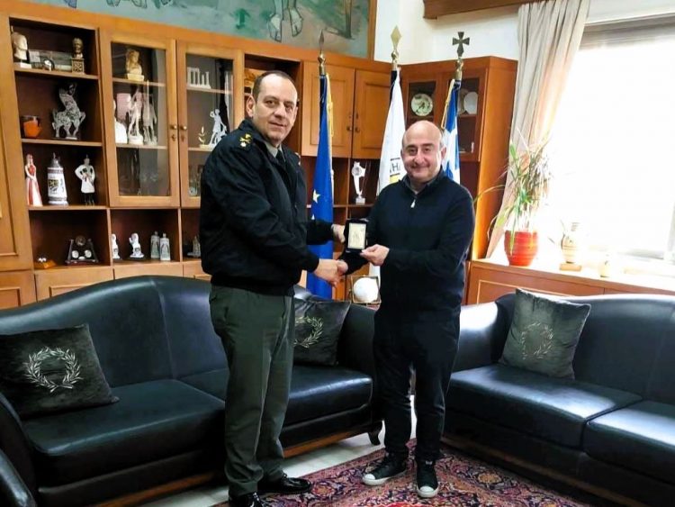 Στον Δήμαρχο Τρικκαίων ο νέος διοικητής της ΣΜΥ
