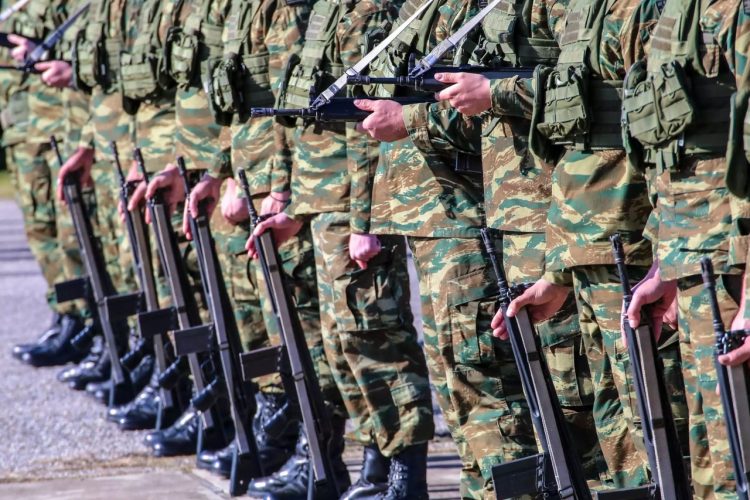Στρατιωτικές σχολές ή αδιέξοδο; Το δίλημμα των υποψηφίων μετά το νέο νομοσχέδιο