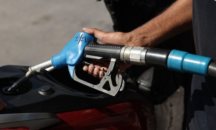 Ανησυχία για «ράλι» ανατιμήσεων σε καύσιμα και ρεύμα – Οι εκτιμήσεις για τις επόμενες ημέρες