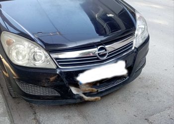 Τράκαρε με λαγό, πάρκαρε και έφυγε χωρίς να καταλάβει ότι τον… κουβαλούσε (ΕΙΚΟΝΑ)
