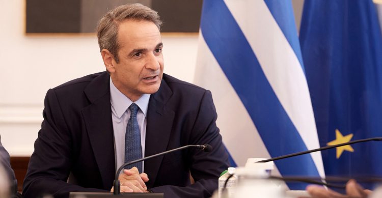 Μητσοτάκης: Στα 920 ευρώ ο κατώτατος μισθός – Μηνιαία αύξηση 40 ευρώ από πέρυσι, σχεδόν μισός μισθός