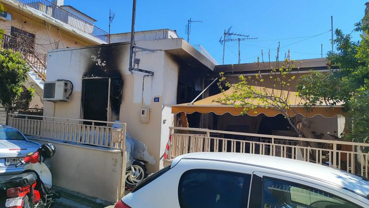 Αυτοψία: H επόμενη ημέρα της τραγωδίας στον Βόλο – Νεκρές δύο γυναίκες μετά από έκρηξη σόμπας [εικόνες]