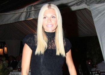 Έτσι κατάφεραν να επιστρέψουν στην Ελλάδα η Τρικαλινή Βάσια Λόη με τους δύο γιους της που εγκλωβίστηκαν στο Ντουμπάι (ΒΙΝΤΕΟ)