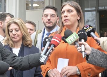 Ξημέρωσαν στο Δικαστικό Μέγαρο Λάρισας Κωνσταντοπούλου, Καρυστιανού και Ρούτσι – Γιατί υπέβαλλαν μήνυση (βιντεο)