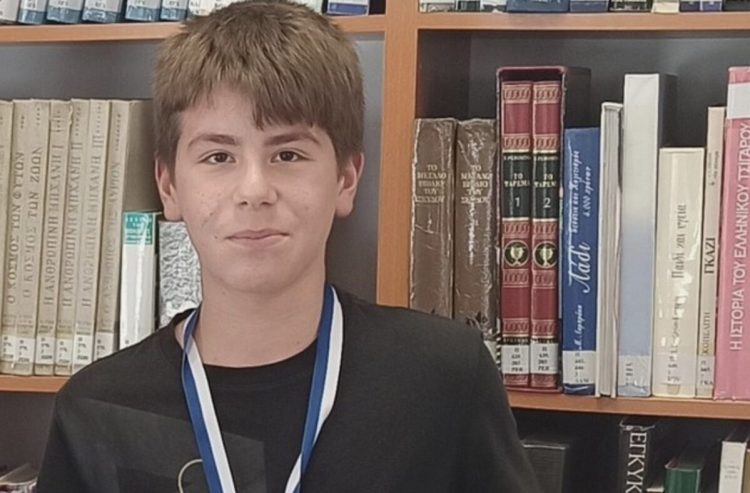 Σπουδαία διάκριση μαθητή του πρότυπου Γυμνασίου Λάρισας – Βραβείο στην ποίηση