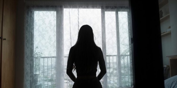 Συνελήφθη γυναίκα για απόπειρα ανθρωποκτονίας – Εκκρεμούσε ένταλμα