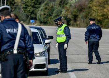 Τύρναβος: Ελέγχθηκαν 78 άτομα και 70 οχήματα – Πέντε συλλήψεις