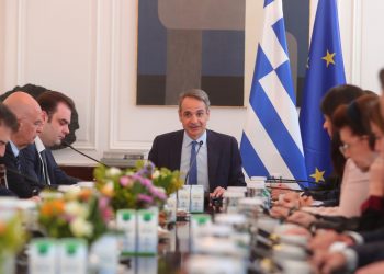 Μητσοτάκης: Στα 920 ευρώ ο κατώτατος μισθός – Μηνιαία αύξηση 40 ευρώ από πέρυσι, σχεδόν μισός μισθός