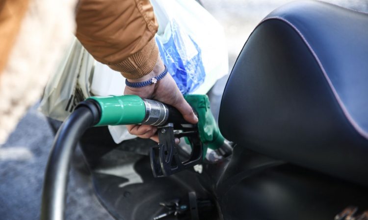 Fuel Pass 2026: Τα ποσά, οι δικαιούχοι και τα κριτήρια – Πότε αναμένονται οι πληρωμές