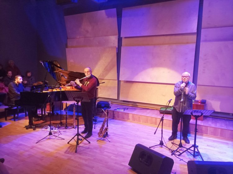 Μοναδικό Μουσικό Ταξίδι: «Η πιο όμορφη θάλασσα» του Θάνου Μικρούτσικου στα Τρίκαλα, την πόλη του Ληθαίου ποταμού (ΦΩΤΟ)