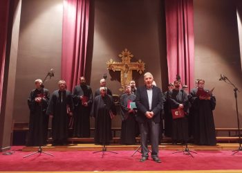 Οι Τρικαλινοί ιεροψάλτες τίμησαν τον συνάδελφό τους που «έφυγε» πάνω στο αναλόγιο! Το όνομά του θα δοθεί σε οδό της πόλης (ΕΙΚΟΝΕΣ)