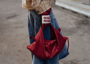Style update: Οι πιο ευέλικτες τσάντες της σεζόν που ταιριάζουν με όλα