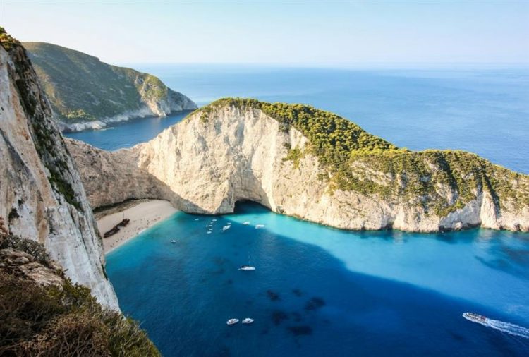 Τουρισμός για Όλους 2026: Πότε ξεκινούν οι αιτήσεις – Ποιοι οι δικαιούχοι του voucher 600 ευρώ