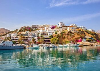 Πού μιλάνε κρητικά εκτός Κρήτης: Αυτά είναι τα μέρη του κόσμου όπου η διάλεκτος παραμένει ζωντανή