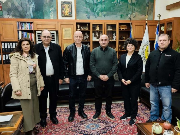 Στον Δήμαρχο Τρικκαίων το προεδρείο της Πανελλήνιας Ομοσπονδίας Βλάχων