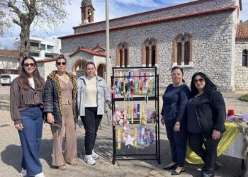 Με επιτυχία πραγματοποιήθηκε το Πασχαλινό Bazaar του 2ου Νηπιαγωγείου στην πλατεία Φαρκαδόνας (ΦΩΤΟ)